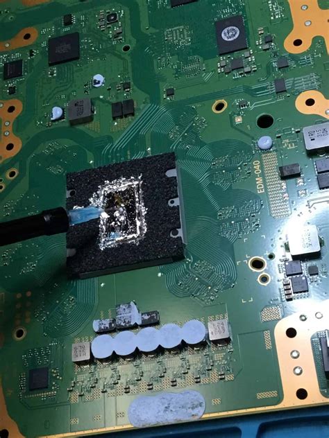 PS5 Liquid Metal Leaking Issue: Analysis and Repair。